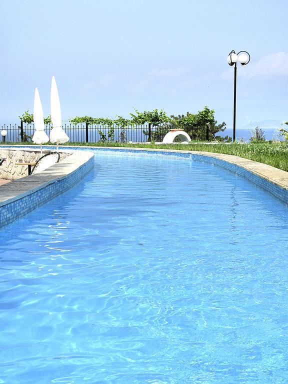 Lesse Hotel Chalkidiki Exterior foto