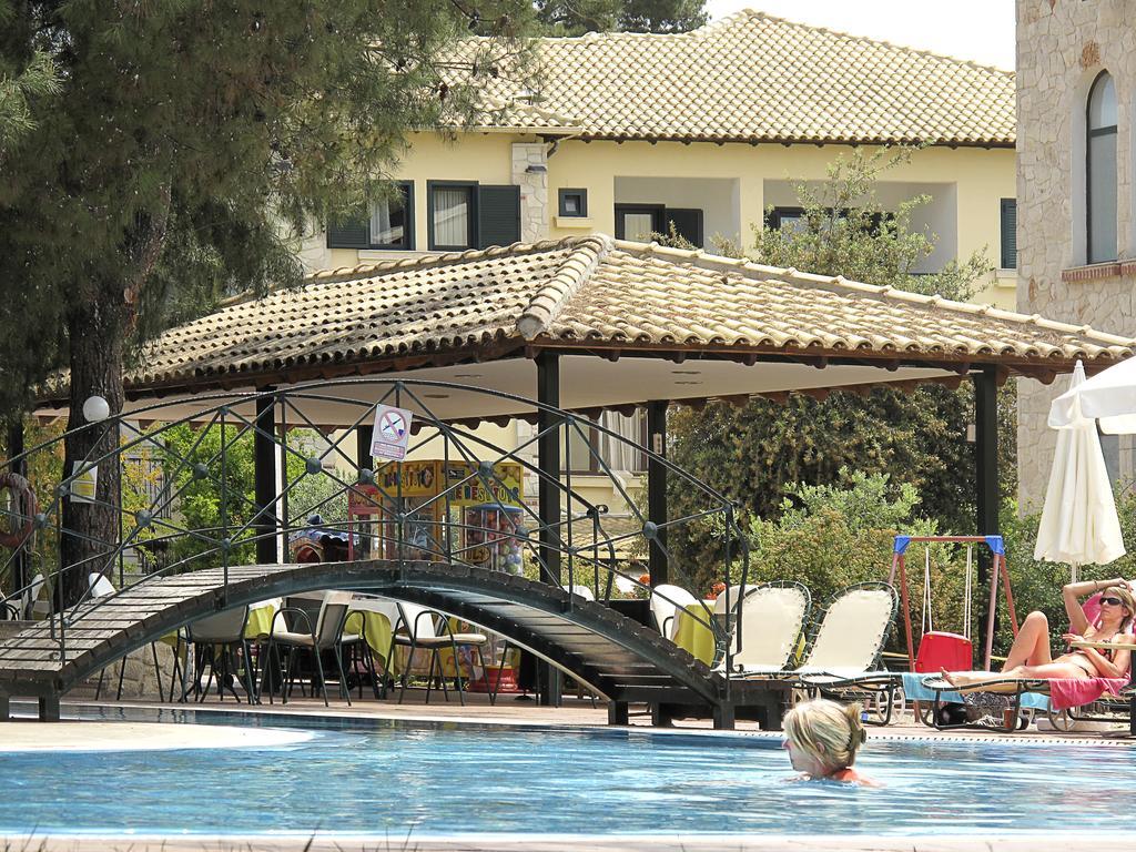 Lesse Hotel Chalkidiki Exterior foto
